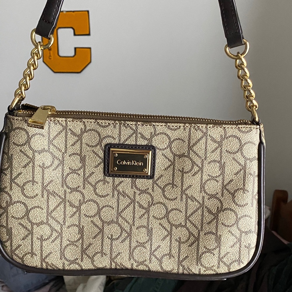 **SOLD ON DEPOP** Calvin Klein purse